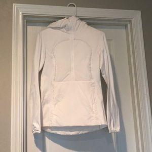 Lululemon pullover lightly lined windbreaker